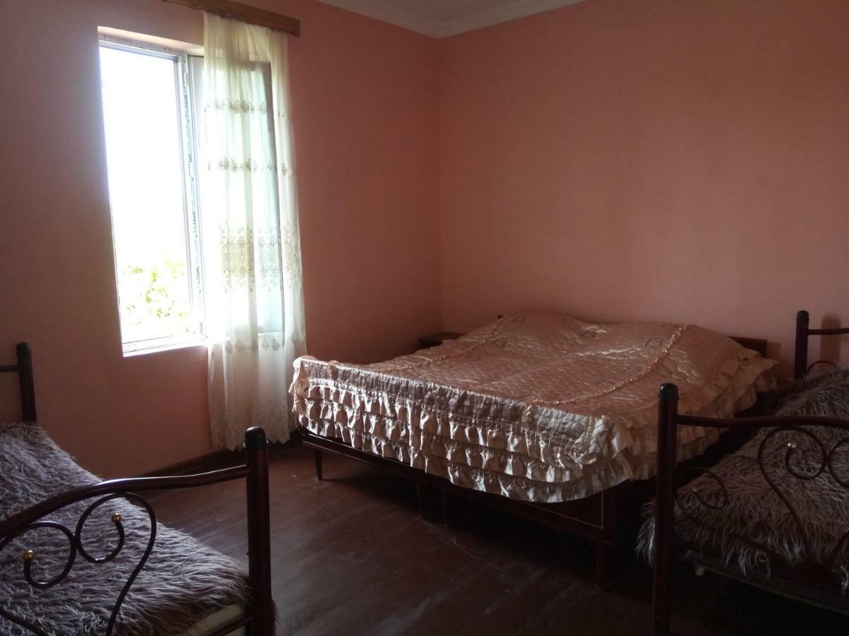 Julia Guest House Kobuleti Exterior foto